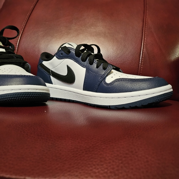 Jordan - Picture 3 of 3